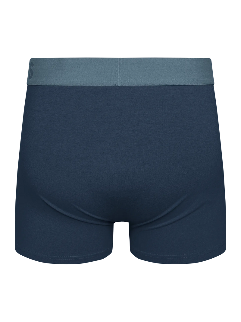 midnight-blue-mens-trunks-02/027f16d54aeb1df149b5d447974163bdeef13c21