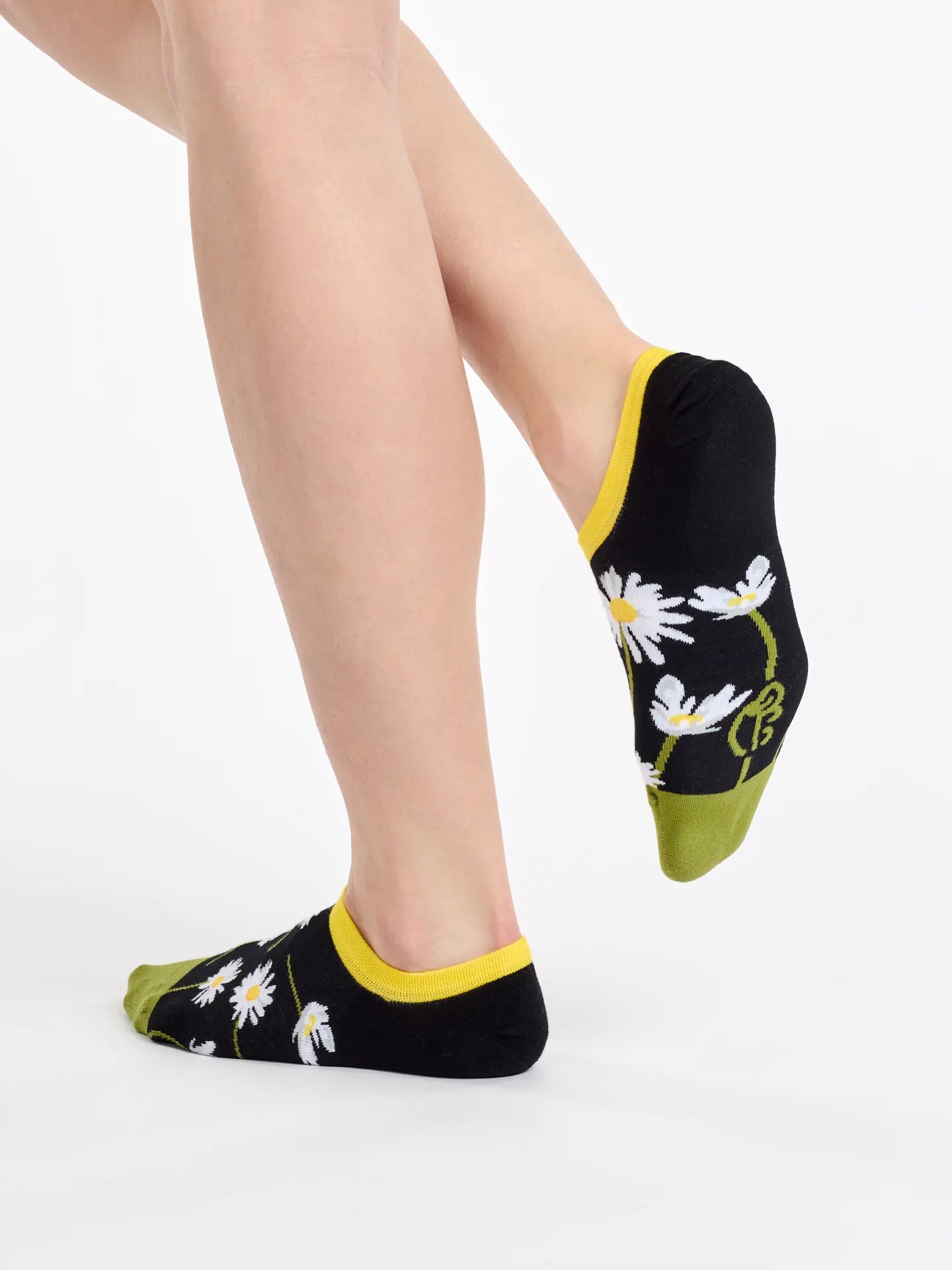 sneaker-socks-daisies-at-night-18/18c6fcc193b208877c8cf4e5b0a09650dd583806