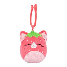 Squishmallows obesek za ključe Olma – jagodna mačka, 9 cm