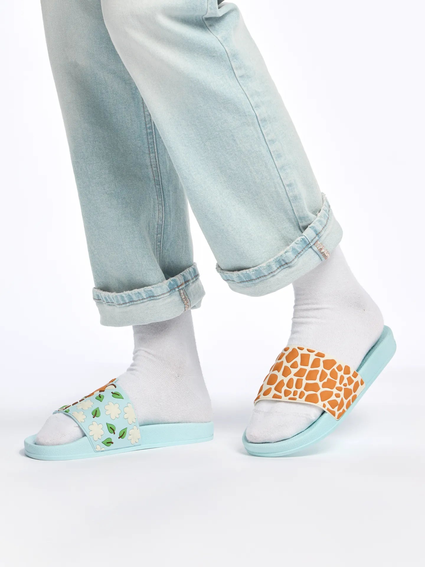 slides-cute-giraffe-1-28/28871cf1763f4d09618e06c8f8b963fef6b81746