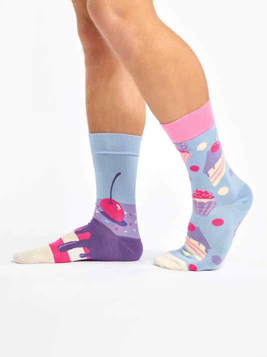 bamboo-regular-socks-cherry-cake-okt-53/53bab2c8bc066fb4e5f9b628762e2a5506b003c0