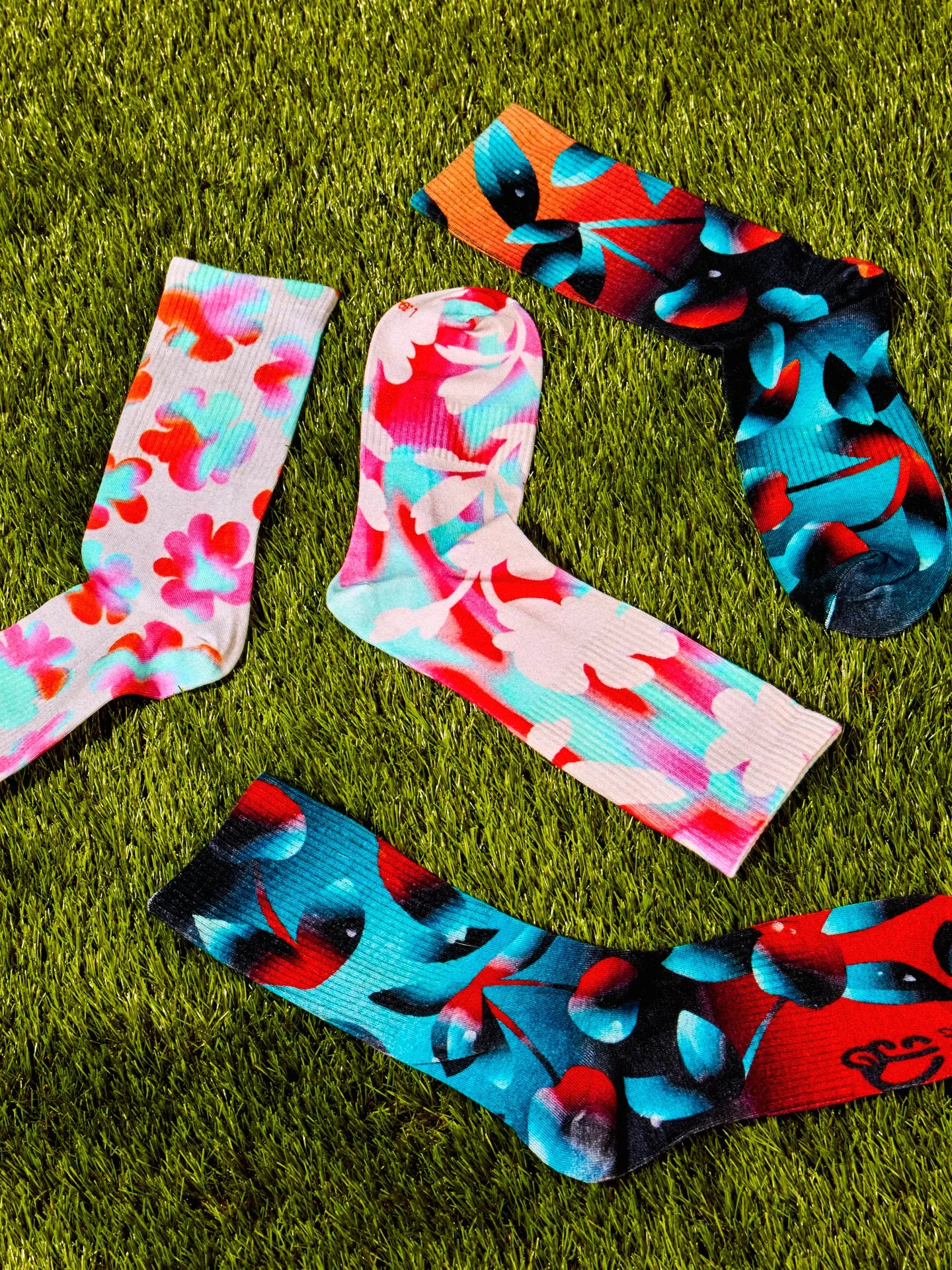 regular-ribbed-socks-dark-cherries-57/5770ffe4f6997dd3bf6a5ce9a9a66debcd37dca1