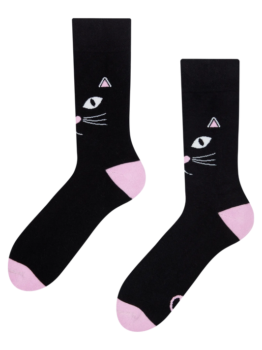warm-socks-cats-gaze-66/66074c0a1d08891a921d0826b826f6e4244c5689