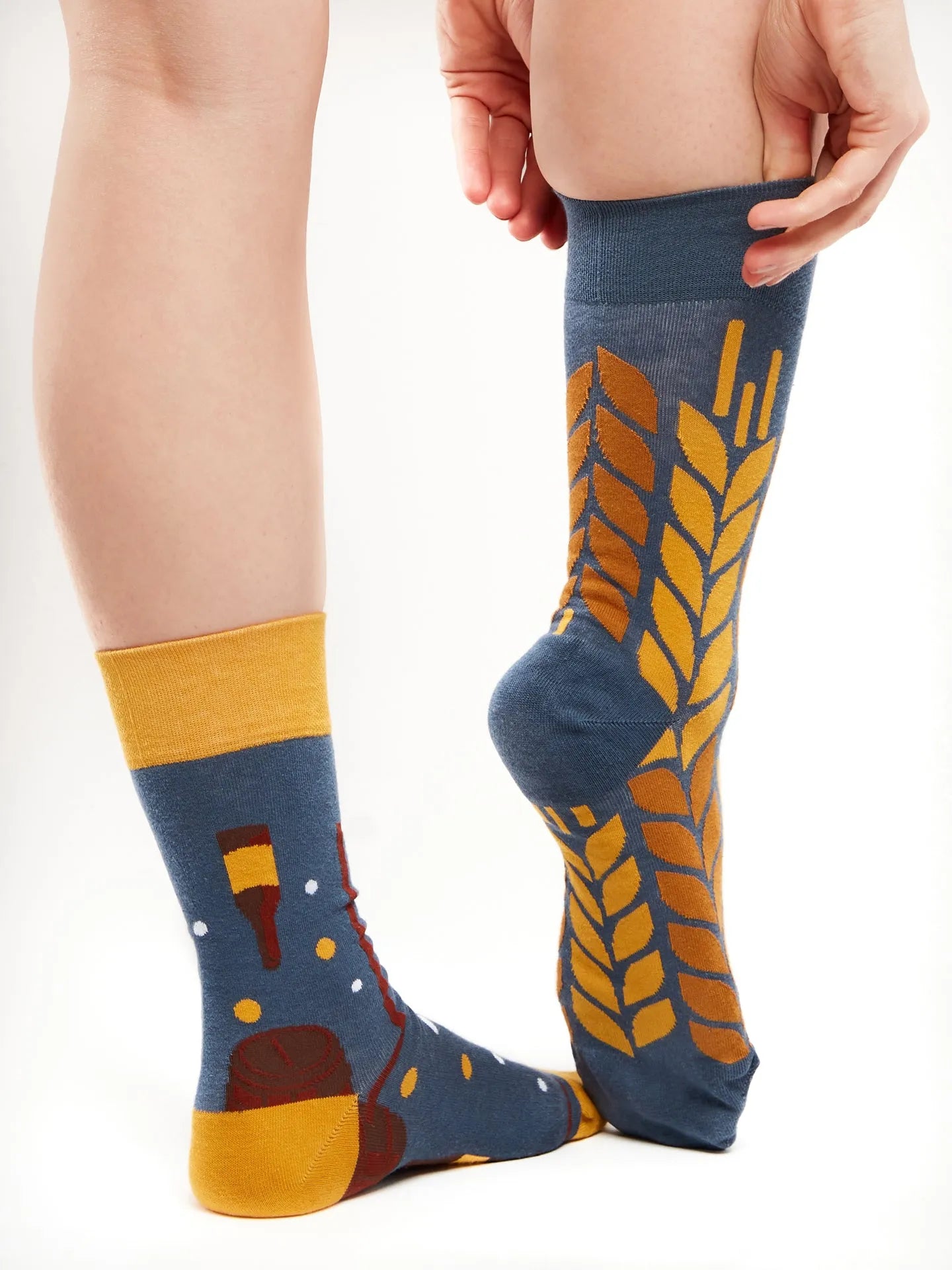 regular-socks-beer-time-02-18/18ef433bbe5f8b4a5650dacb5385ce184b365202