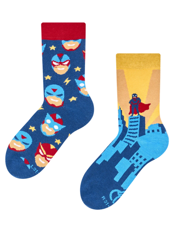 Živahne otroške nogavice Superheroj