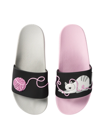 Živahni otroški natikači Mačka in žoga