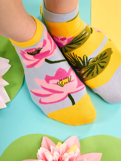 ankle-socks-water-lily-02-e8/e876bc1a0e702fcd257ffacca5a6439f48f87c59