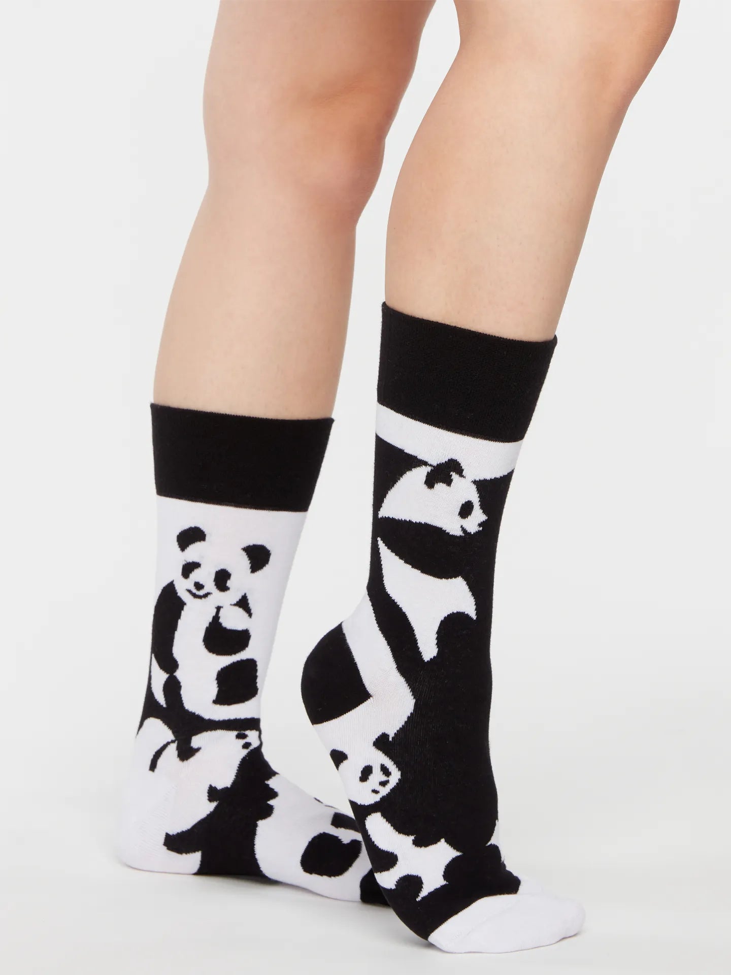 regular-socks-abstract-panda-02-a1/a1112a6a22d127966a6725d0cf1327b9a4aa0255