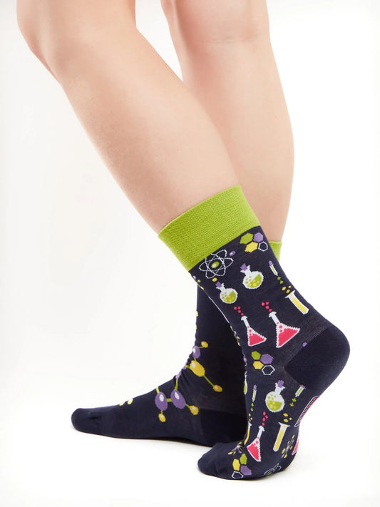 regular-socks-chemistry-02-e8/e81527c11c0bf68009f9fa2a72f683db15feea3f