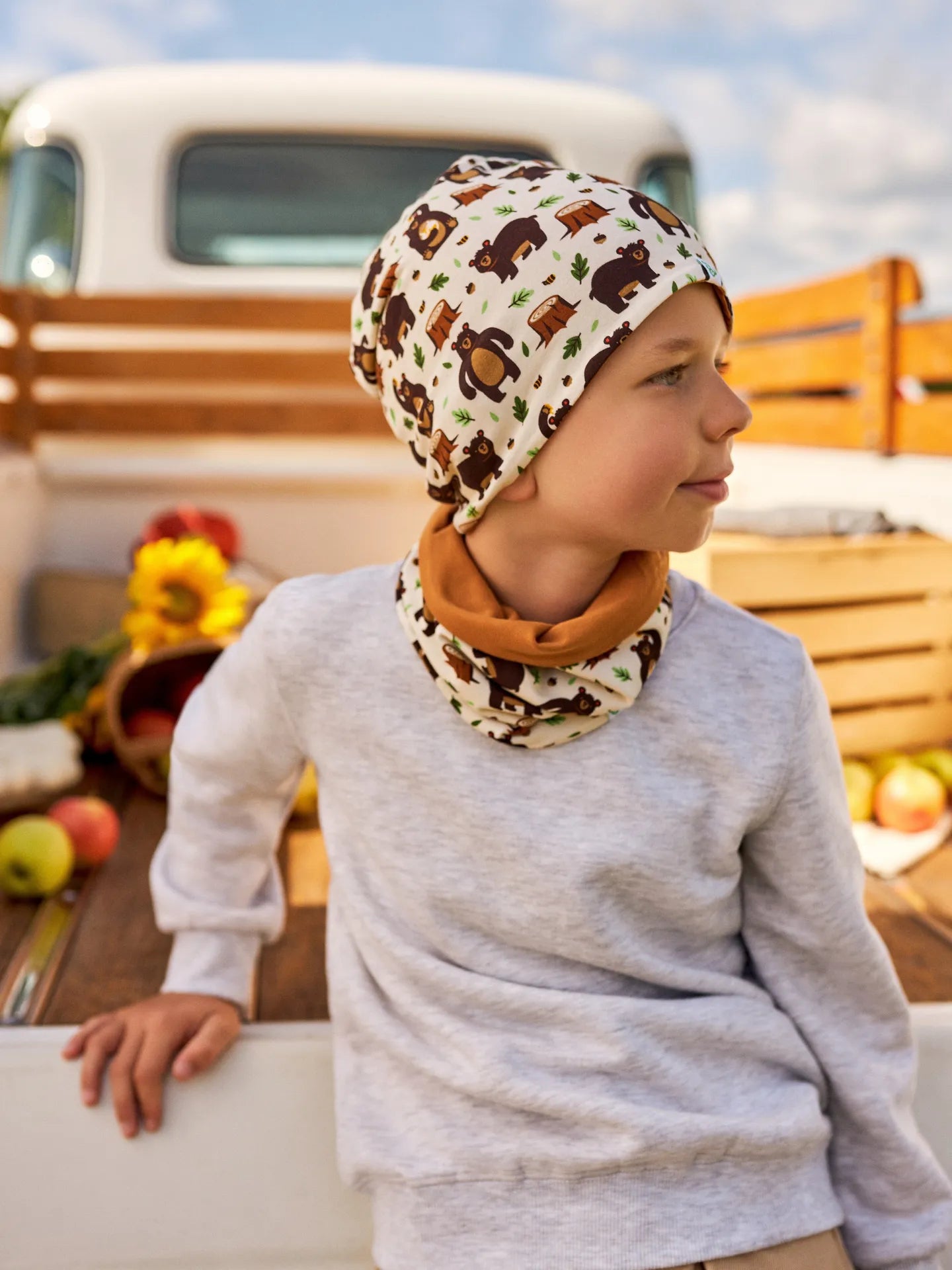 kids-light-beanie-neck-warmer-set-hungry-bear-97/97cd1fc32586cc04cd67898c0403e8af0e1d5eff