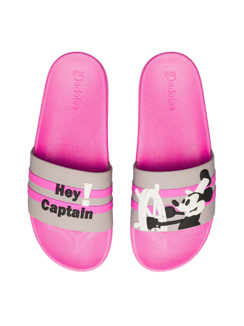 Živahni natikači Hej, kapitan!