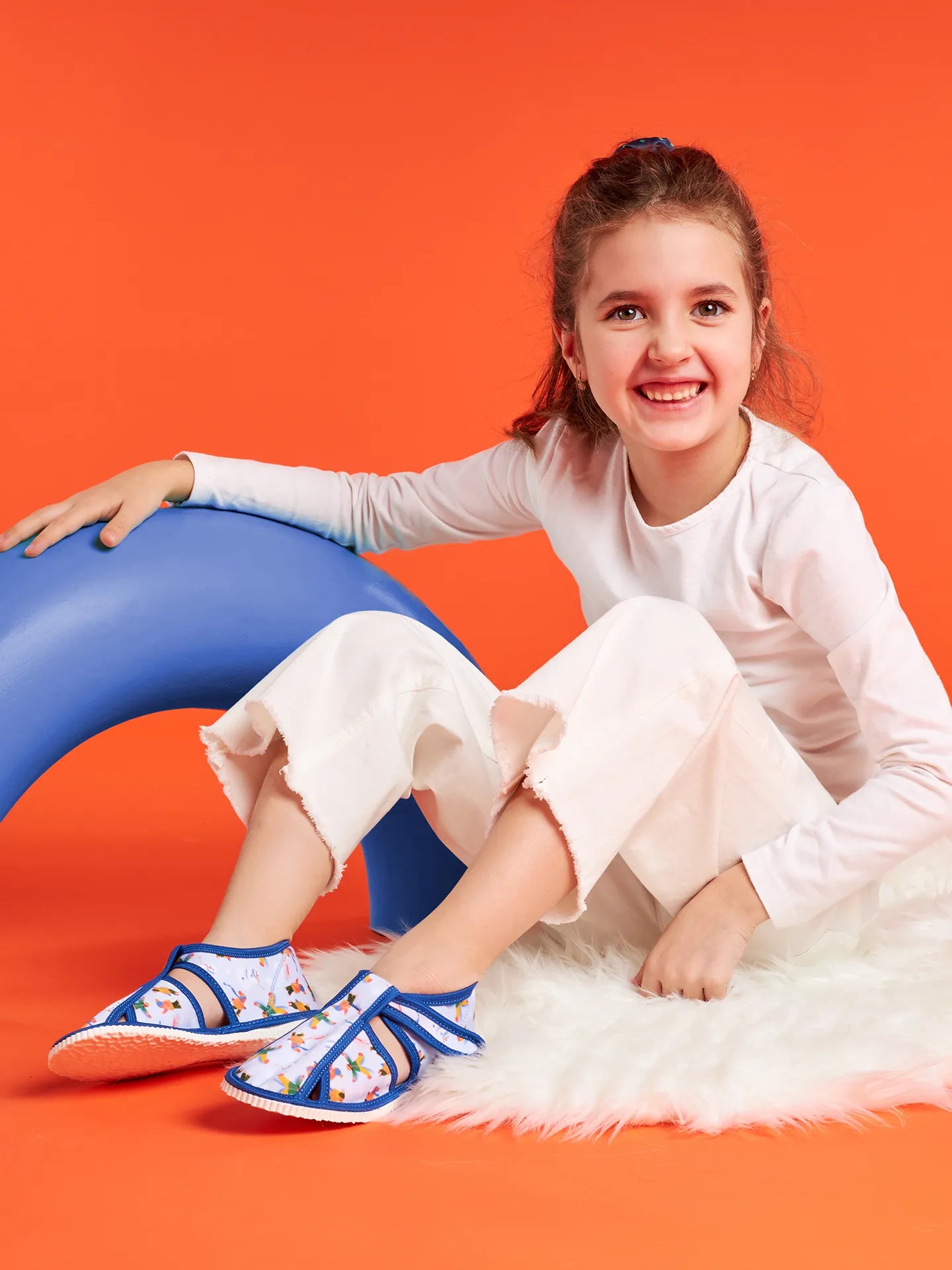 kids-closed-toe-slippers-winter-with-a-snowman-a5/a57d04dea8f540ee63252b8cd05dc4ea12cd4383