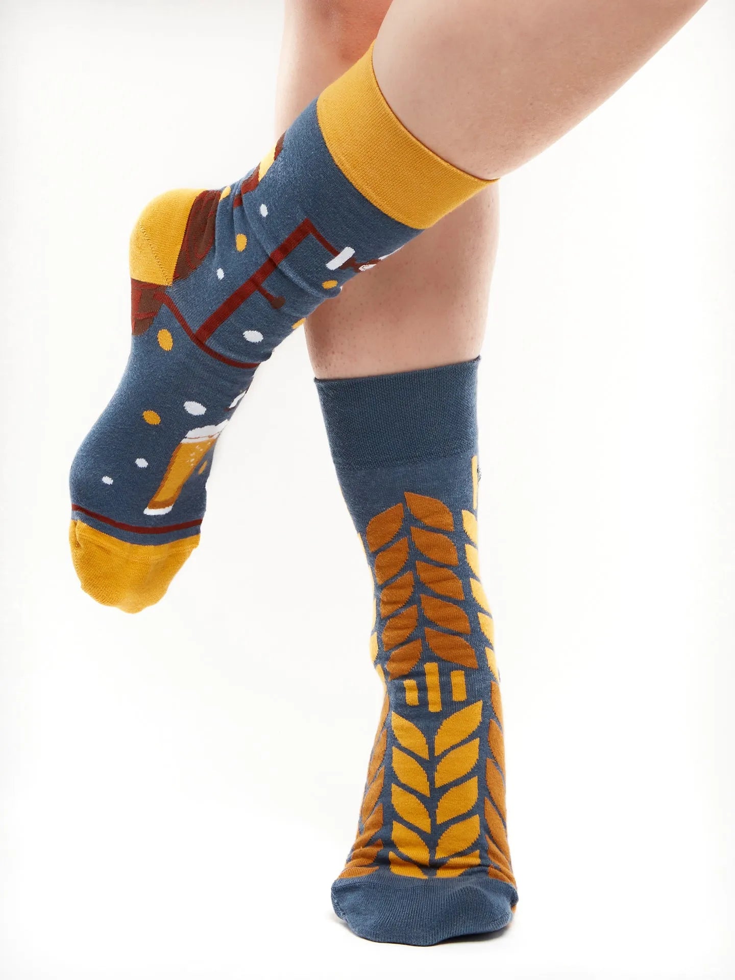 regular-socks-beer-time-02-71/71e242790704ab4e7f35fe312ccdc0e94105e8a4