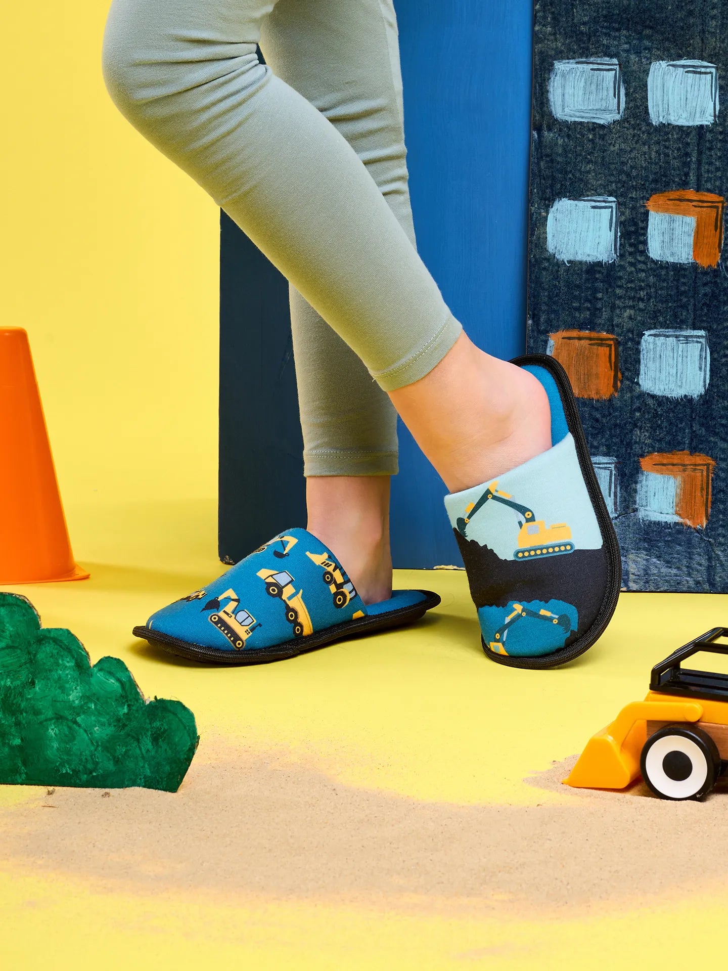 kids-slippers-excavator-e8/e80355c43d82f1914bf0642893978ddbcd25e3d2