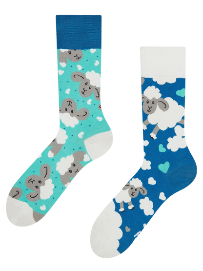 regular-socks-sheep-clouds-02-eb/eba0f85b590ee9e48a6101e5627cd60b9781e59d