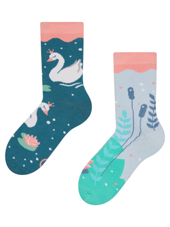 Živahne otroške nogavice Labodi