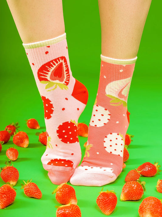 crew-socks-sweet-strawberries-d2/d2aef3a801e4e51259ca484642e0ca04948a1fde
