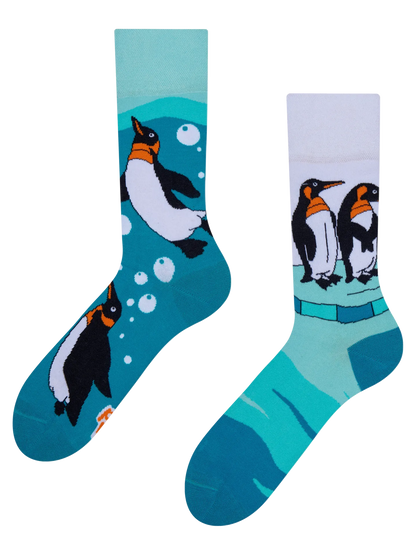regular-socks-penguins-d3/d30cd1d43e4bfaf9bc609176f5d1aabe961258e0
