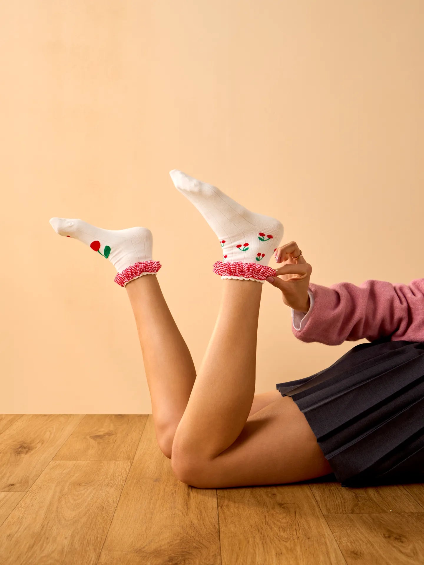 cutecore-socks-picnic-cherries-e4/e40fd5b5a2e3dafe5332d2ec5720e075050395da