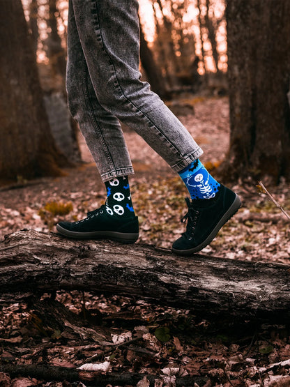 regular-socks-skeletons-02-a7/a77b1ae2aaebf5dcff73c38fbc7cdadd78b21d4d