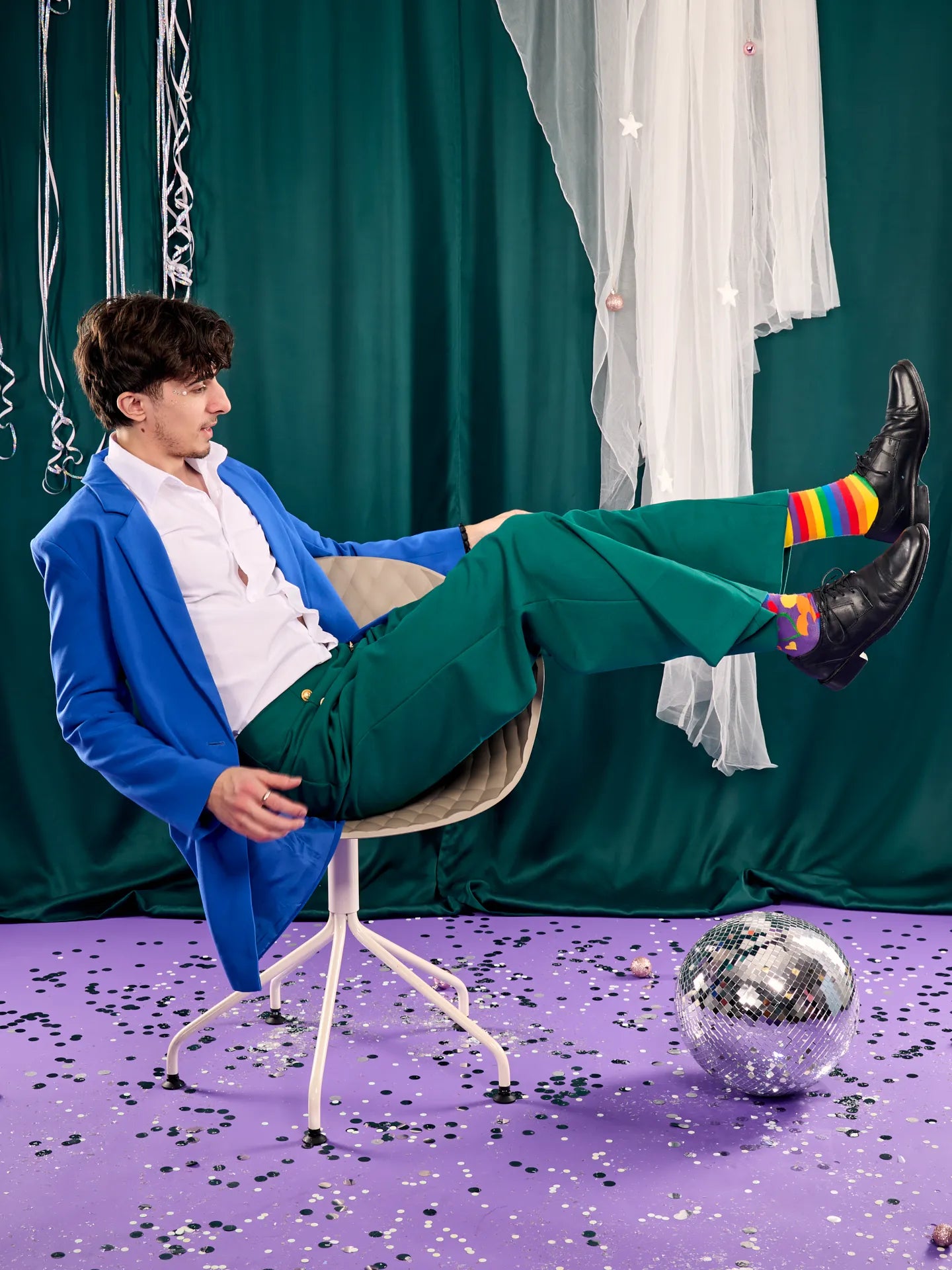 regular-socks-multicolor-love-02-84/84de65a39afb89079c9ccf0a8c6a49eed100fda6