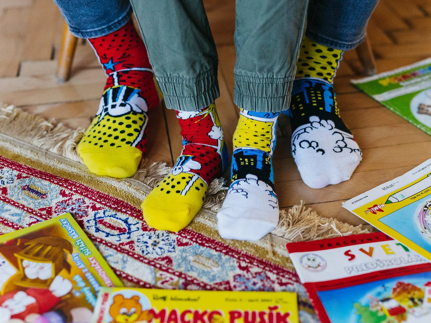 kids-socks-colourful-comics-fd/fd6a5efe4fe4c2030a11619f8e89126d5f11e223