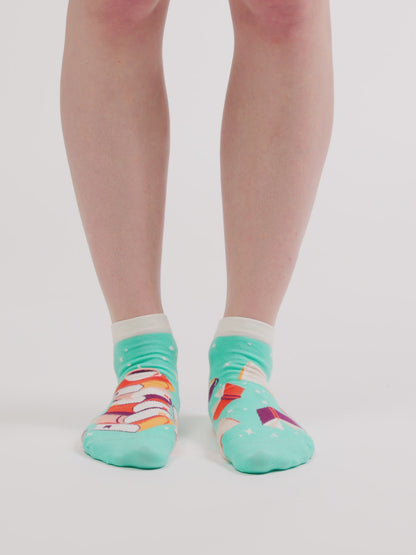 Živahne kratke nogavice Čarobne knjige